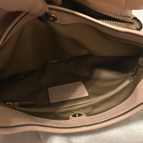 Special Edition Cutout Blush Coach Bag - Picture 7 of 11